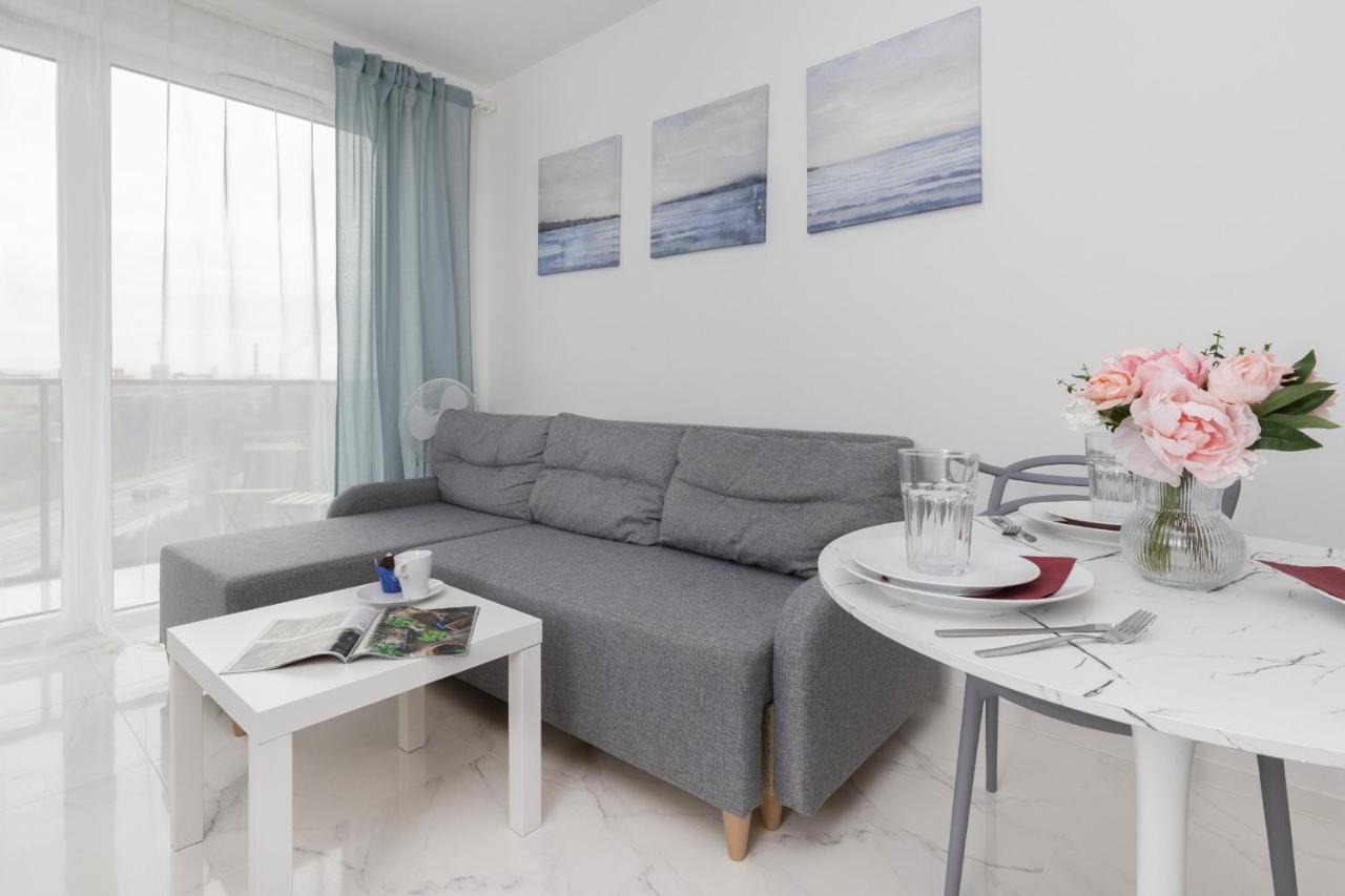 Gdynia Nasypowa Apartments With Parking By Noclegi Renters Екстер'єр фото