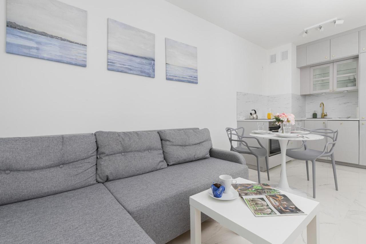Gdynia Nasypowa Apartments With Parking By Noclegi Renters Екстер'єр фото