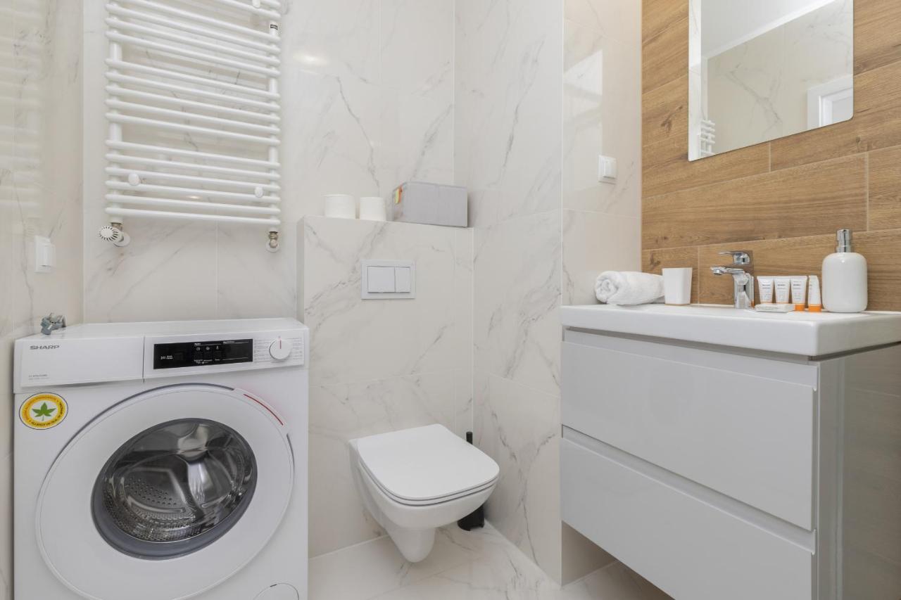 Gdynia Nasypowa Apartments With Parking By Noclegi Renters Екстер'єр фото