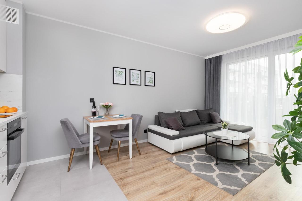Gdynia Nasypowa Apartments With Parking By Noclegi Renters Екстер'єр фото